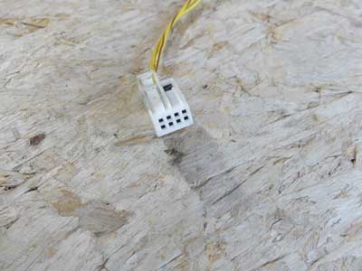 Mercedes White 8 Pole 2 Wire Connector A00154511732